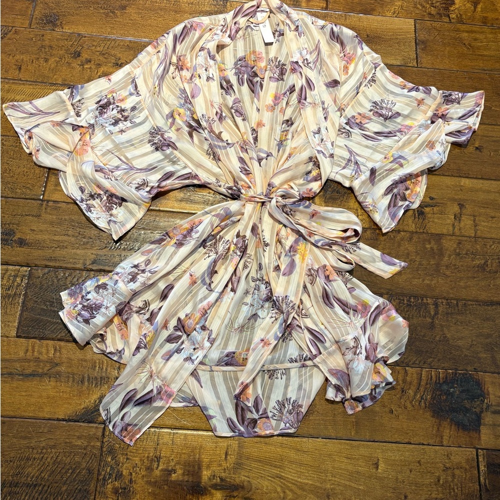Victoria’s Secret NWT Kimono Robe Peach Purple Sheer Floral Size M/L